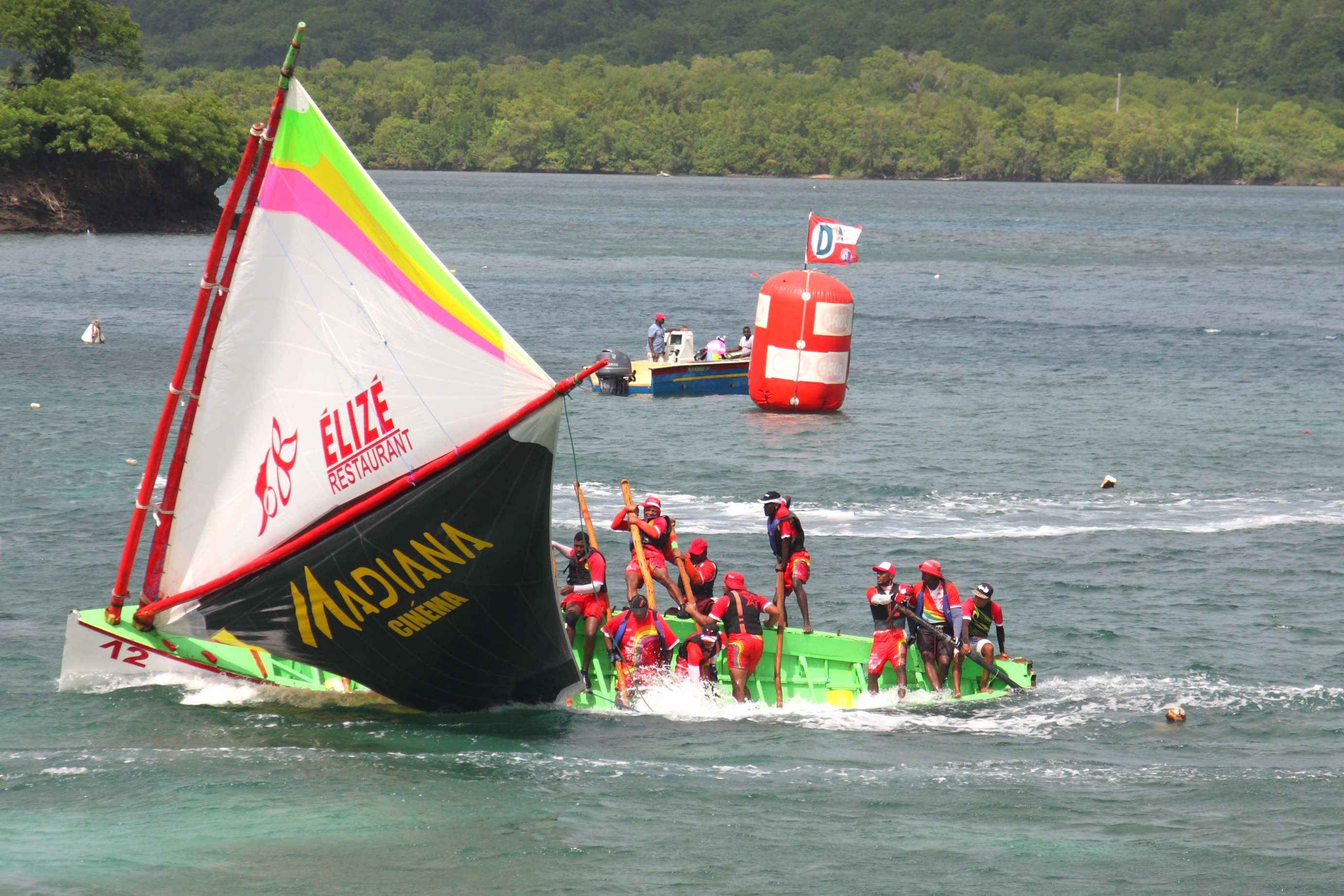 Les courses de yoles rondes en Martinique Photo Passion, Christian Butel