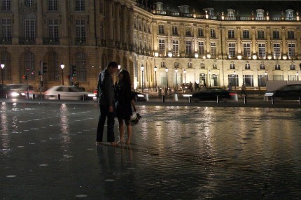 Les amoureux du Miroir d’eau