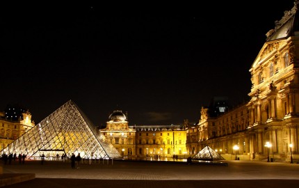 La-cour-carrée-du-Louvre