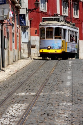 Tramway 28 vers le jardin d’Estrela