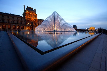 Pyramide-du-Louvre